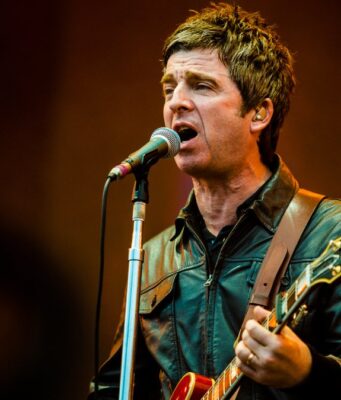 Noel Gallagher regresa con Council Skies