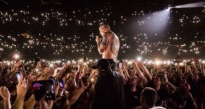 Chester Bennington de Linkin Park se suicida a los 41 años