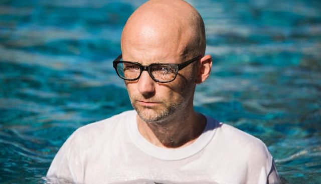 Moby estrena
