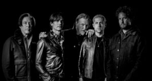 Queens of the Stone Age regresan